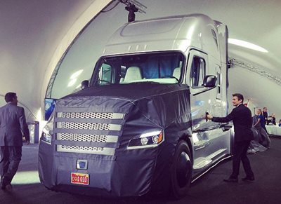 First self-driving HGV hits the road