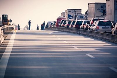 Truckers threaten to make UK-wide blockades on roads if Brexit is delayed