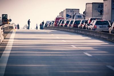 Truckers threaten to make UK-wide blockades on roads if Brexit is delayed