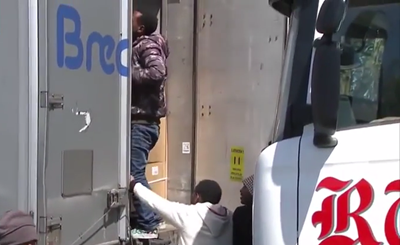 Illegal-immigrants-break-in-to-lorry-in-Calais.png Illegal-immigrants-break-in-to-lorry-in-Calais.png